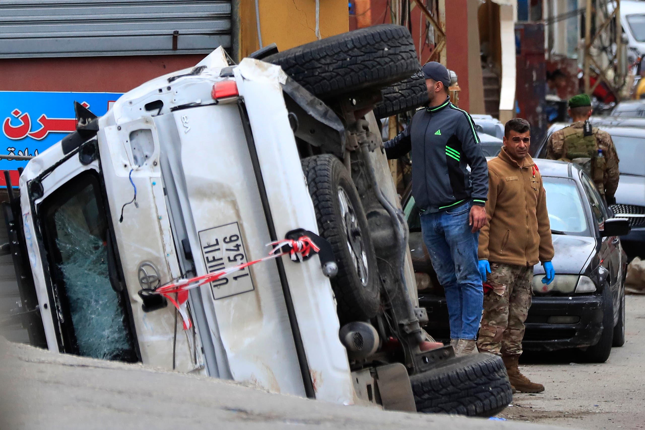 آلية اليونيفيل التي تعرضت لإطلاق نار في جنوب لبنان