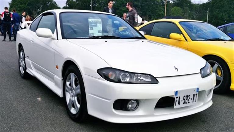 نيسان سيلفيا S15 Spec-R