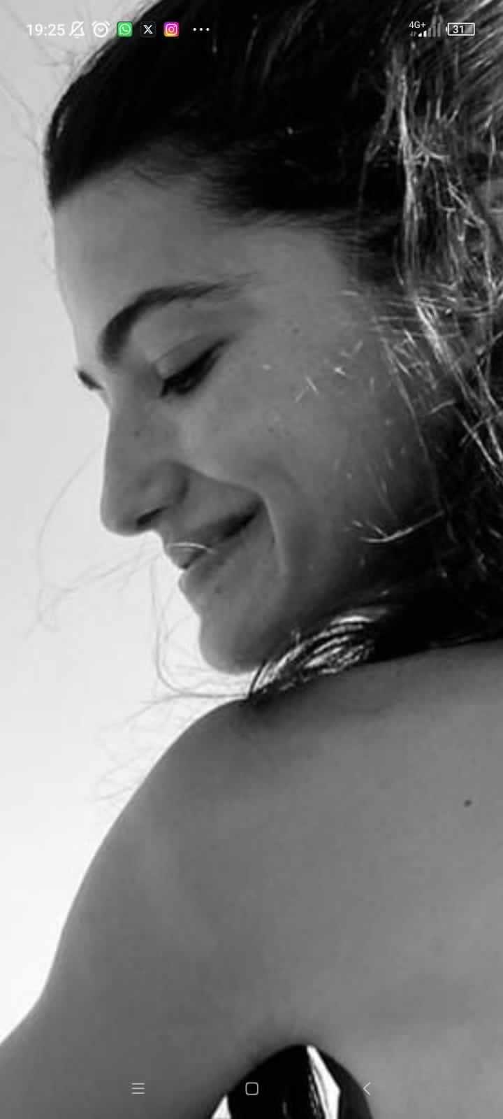 الفنانة تارا عماد