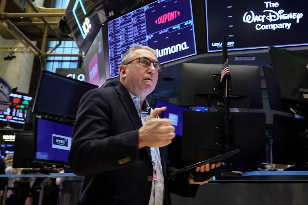 الأسهم الأمريكية تغلق مرتفعة نتيجة تزايد توقعات خفض الفائدة