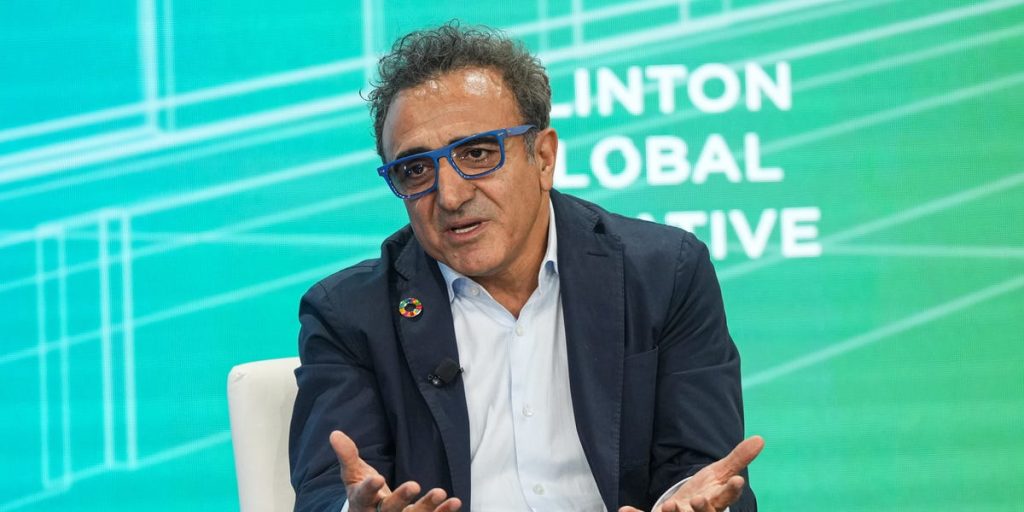 يقول الرئيس التنفيذي لشركة Chobani إنه كان ينام في مصانع الشركة خلال السنوات الخمس الأولى من العمل