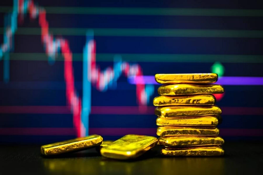 الذهب يتراجع هامشياً مع رهانات قوية على خفض الفائدة الأميركية في ديسمبر