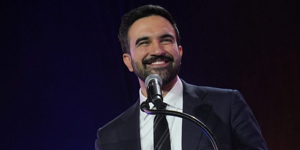 زهران ممداني يفوز بمنصب عمدة مدينة نيويورك في ضربة للمليارديرات الذين راهنوا ضده