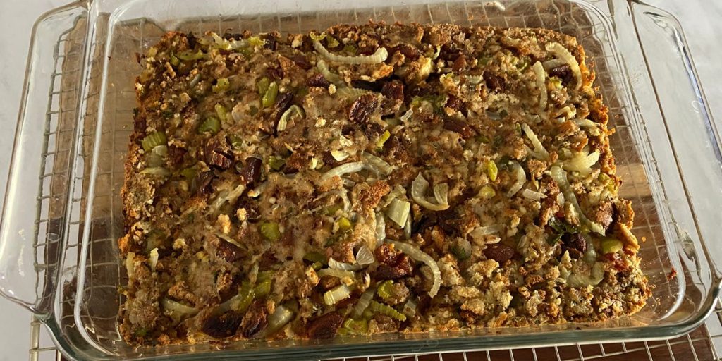 اختبار وصفات الحشوة لشيفّات مشهورين.. والأفضل تفوق على وصفة إينا جارتن واستخدم خليطًا جاهزًا.