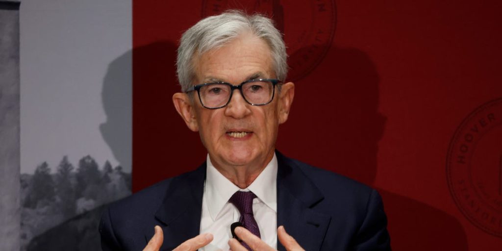 قد يخفض الاحتياطي الفيدرالي أسعار الفائدة غداً وتأثير ذلك على المستهلك.