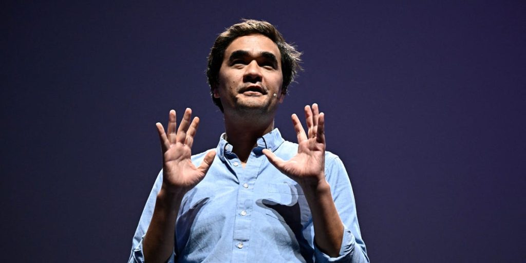 مسؤول في “أوبن إيه آي” يحدد 3 وظائف غير قابلة للاستبدال بالذكاء الاصطناعي.