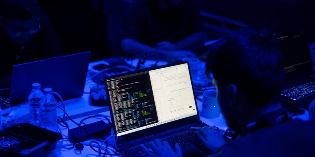 وكيل ذكاء اصطناعي يخترق شبكة ستانفورد خلال 16 ساعة، ويتفوق على الخبراء بتكلفة أقل.