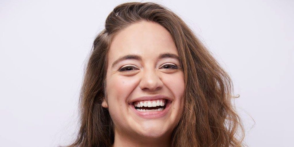 مُعدّ خطابات تنفيذيّ يقدّم خدمات تطوير ملفات تعريف لينكدإن (LinkedIn) للمديرين التنفيذيين.