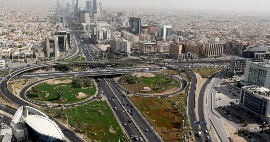 السعودية تخفض تقديرات نمو الاقتصاد في الربع الثالث بعد مراجعة الأنشطة غير النفطية