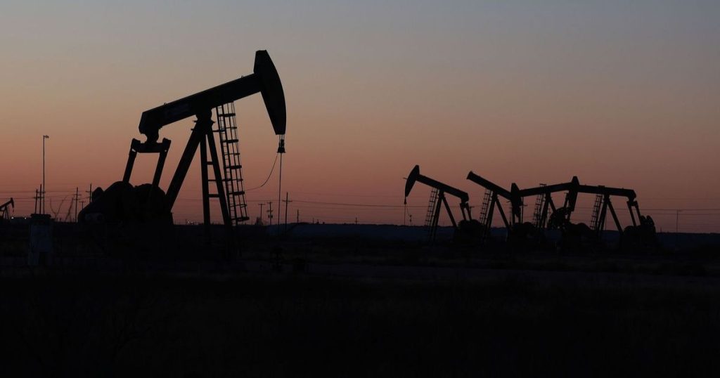 أسعار النفط تستقر وسط ترقب لخطوات واشنطن تجاه روسيا وفنزويلا