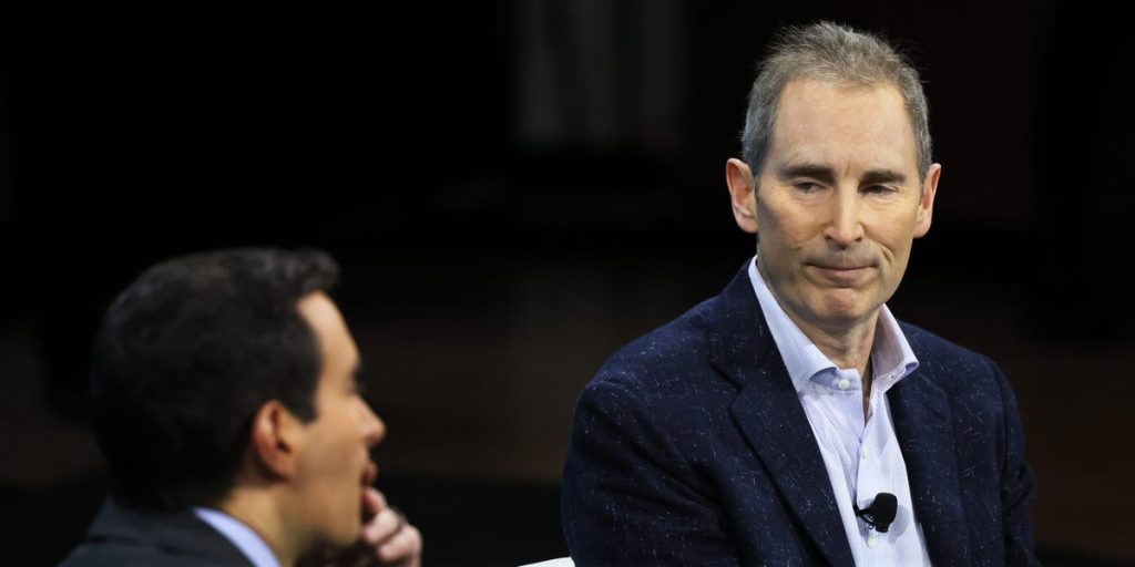 من المتوقع أن تعلن أمازون عن تسريح آلاف الوظائف الإدارية قريبًا.