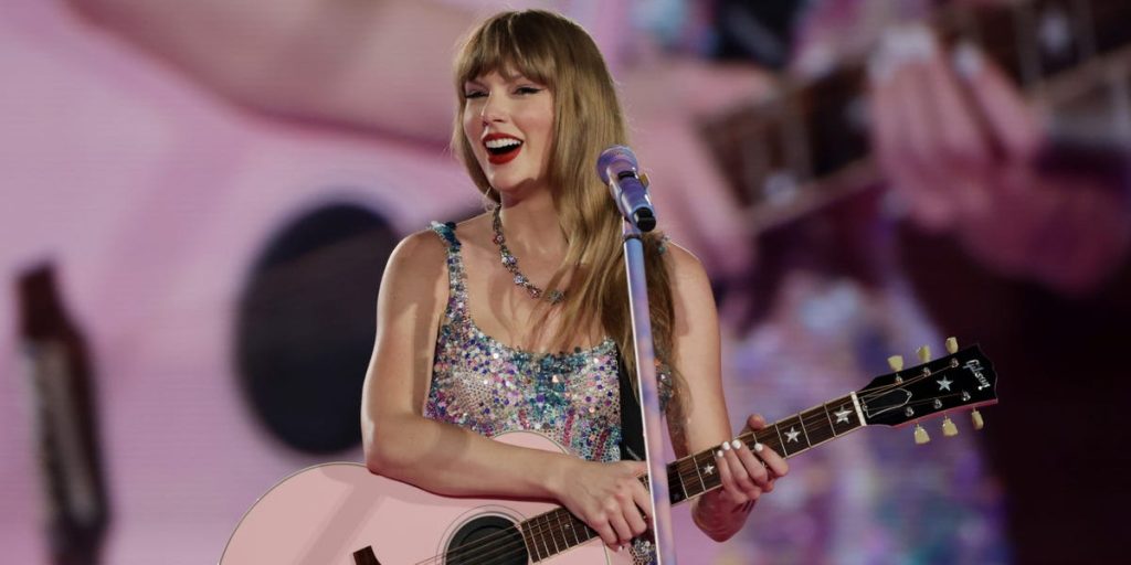 كشفت وثائق قضائية طريقة تحدث تايلور سويفت مع صديقاتها.