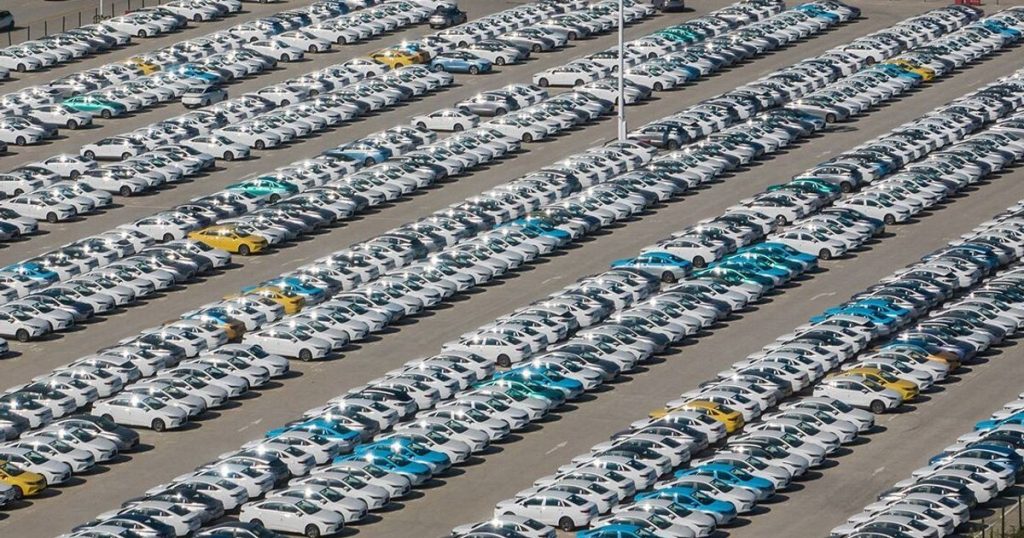 وسط تباطؤ نمو مبيعاتها.. 2026 عام مفصلي للسيارات الكهربائية