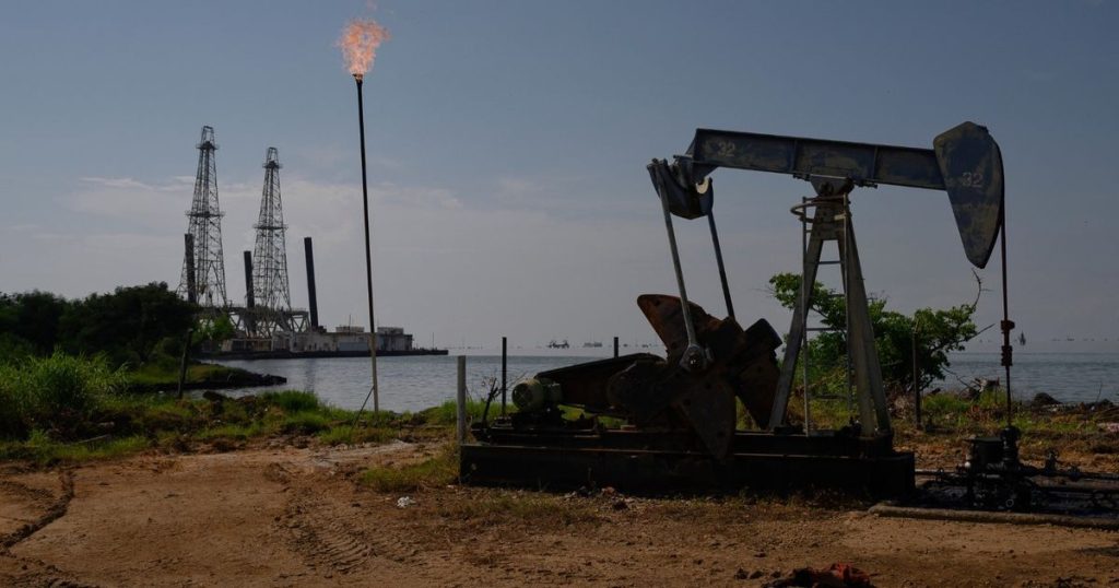 ترمب: منتجو النفط الأميركيون سينفقون مليارات الدولارات في فنزويلا